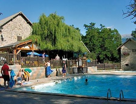 Mobil Home Proche Du Plan D'Eau D'Embrun Ngoại thất bức ảnh
